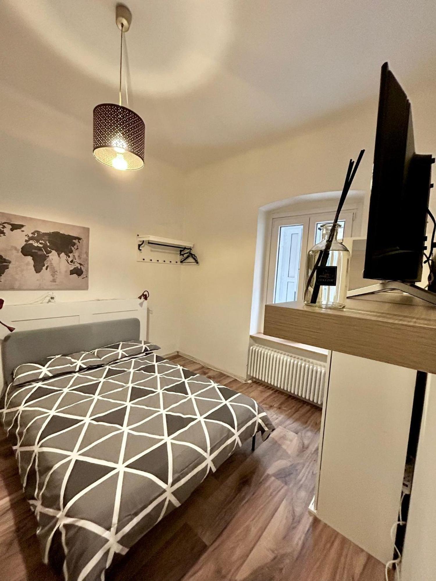Guest house Zar 4 *